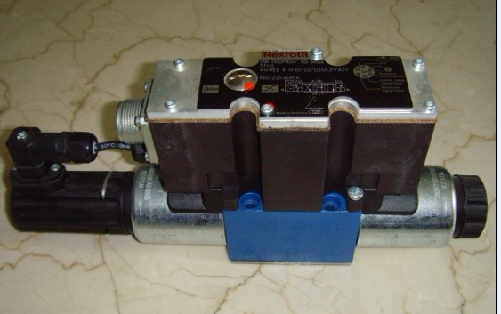 4WRL25V370M-3X/G24Z4/M